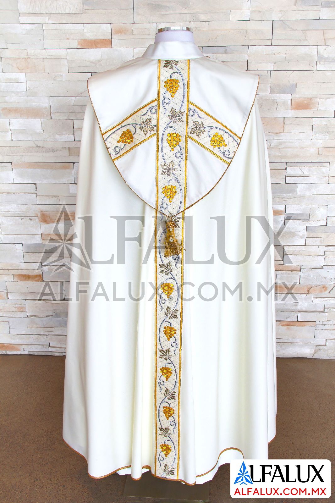 03 UVAS Capa Alfalux Blanco Brocado 493 (3)